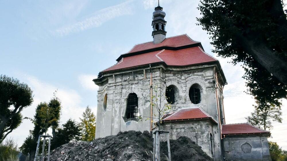Kaple sv. Jana Nepomuckého ve Sloupu