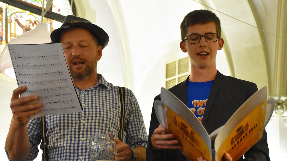 Jiří Bartoloměj Sturz - tenor (vlevo) a Vít Fanta - bas.