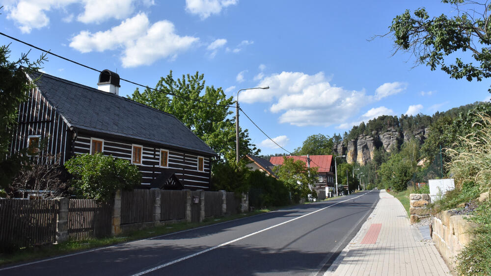 Svojkov a Svojkovské skály.