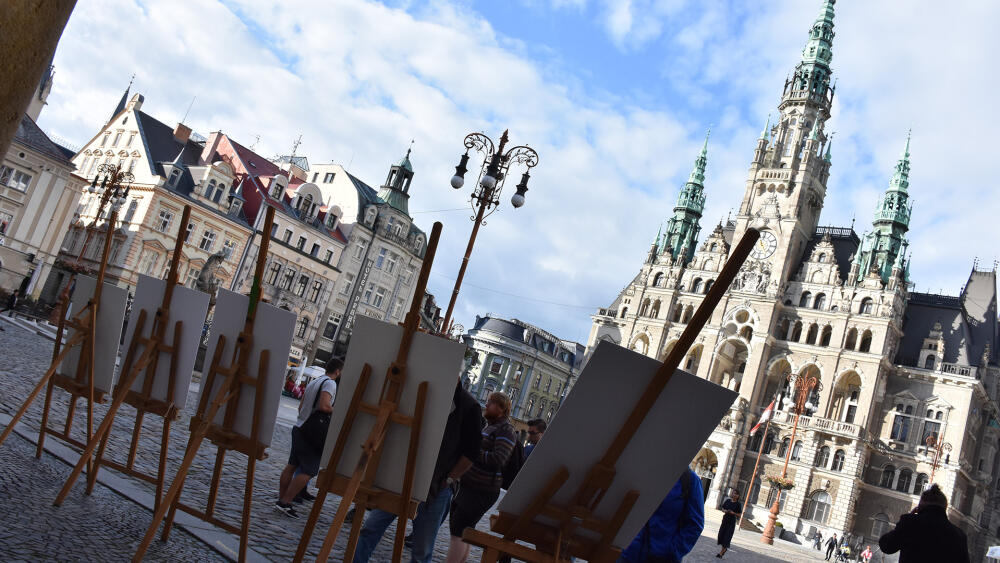 Za chvíli budeme znát pořadí pěti vyzvaných architektonických studií.