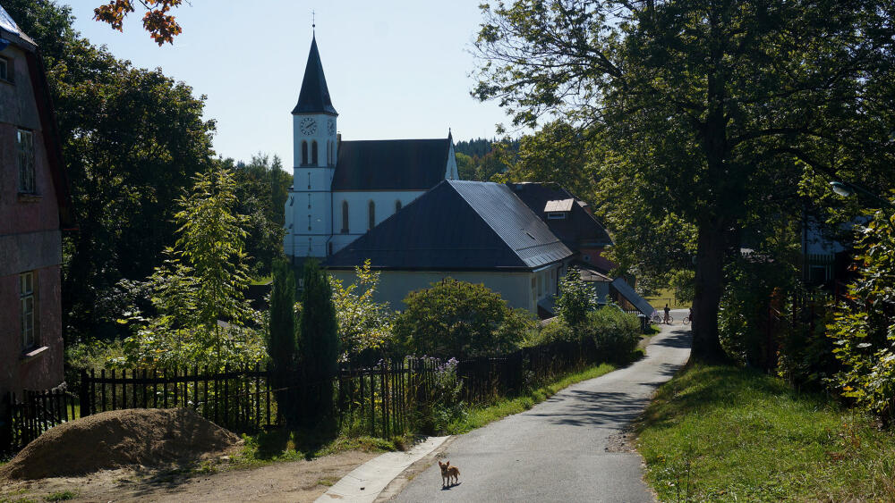 Příchod do Horního Maxova od severu.