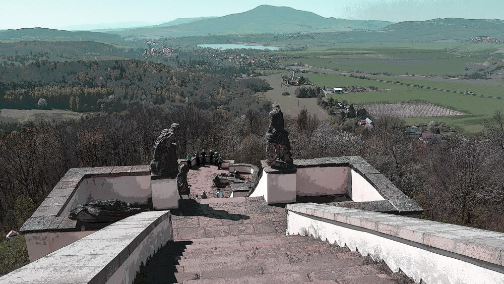 Věřící, chtějící demonstrovat svoji oddanost Bohu, tyto schody zdolávali po kolenou.