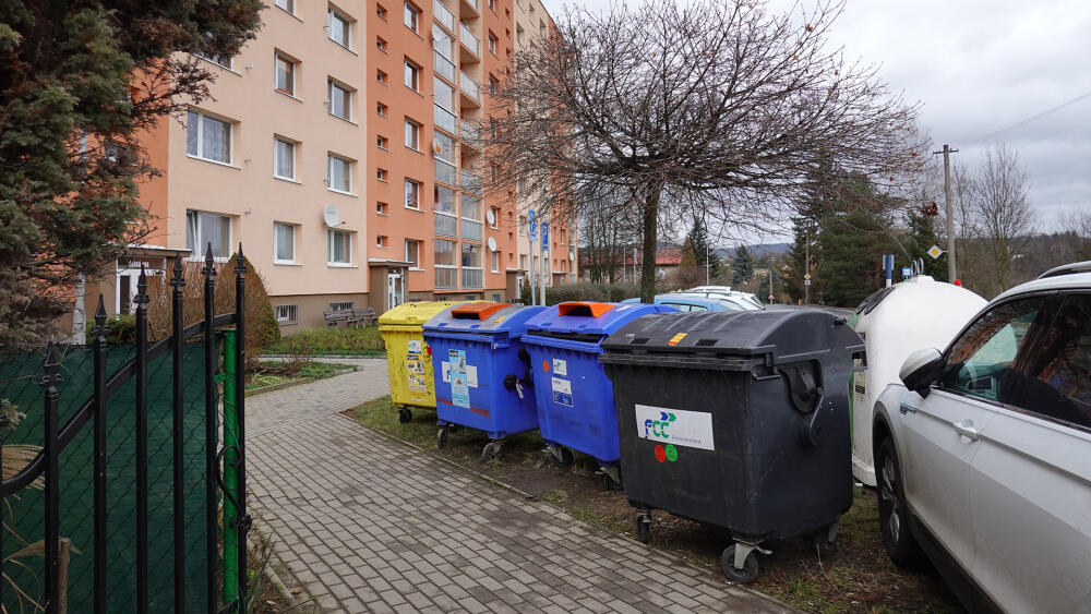 Vesec, Česká ulice.