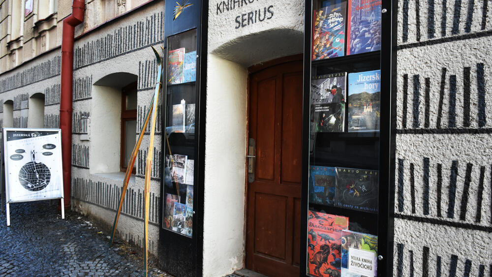 Vladimírovo knihkupectví Serius.
