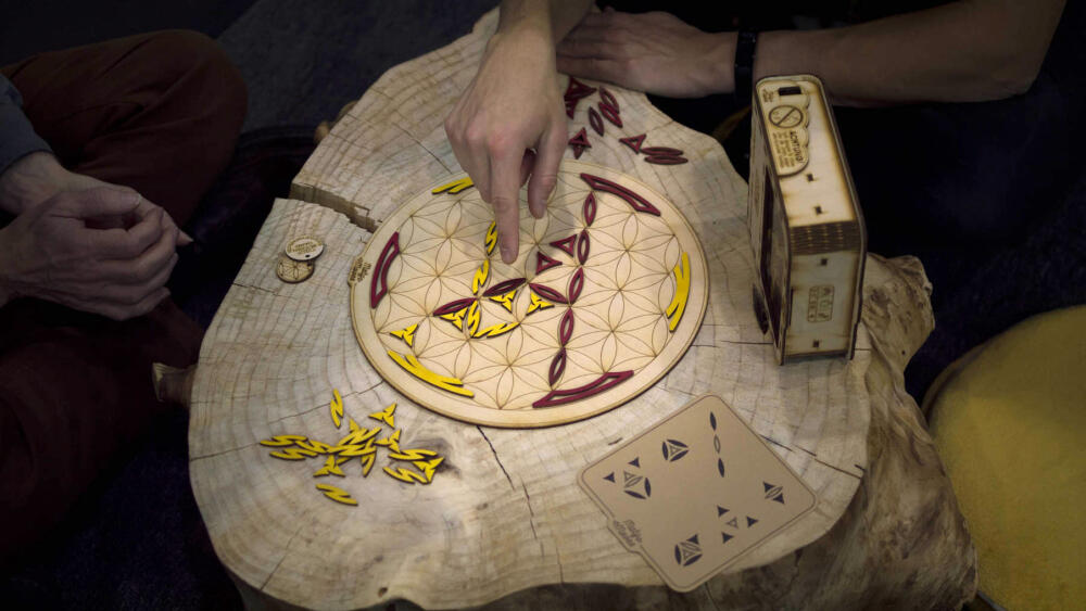 Equilibrix Connect, první a zatím nejslavnější Matyášova hra.