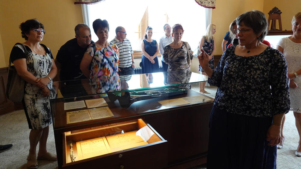 Hudební salón a expozice Valdštejnové a podpora umění.