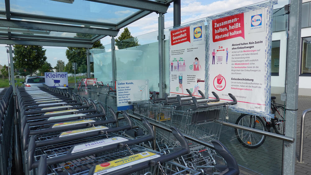 U hypermarketů dosahují plakáty s příkazy velikosti reklam.