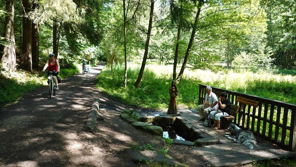 Studánka Roubenka, oblíbené místo F. Šrámka a všech turistů bez rozdílu básnického talentu.