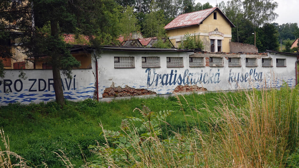 Jiné části areálu revitalizace teprve čeká.