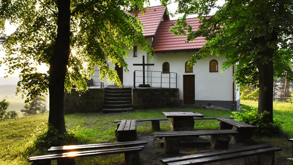 Kaple nad Mařenicemi.
