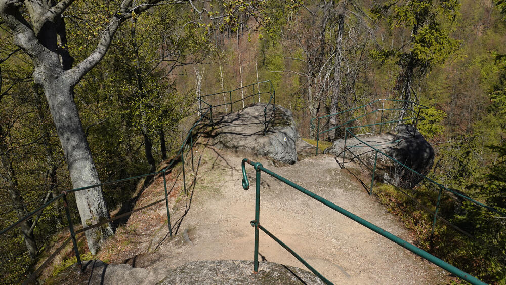 Dvě vyhlídkové plošiny by měly nabídnout pohled do údolí...