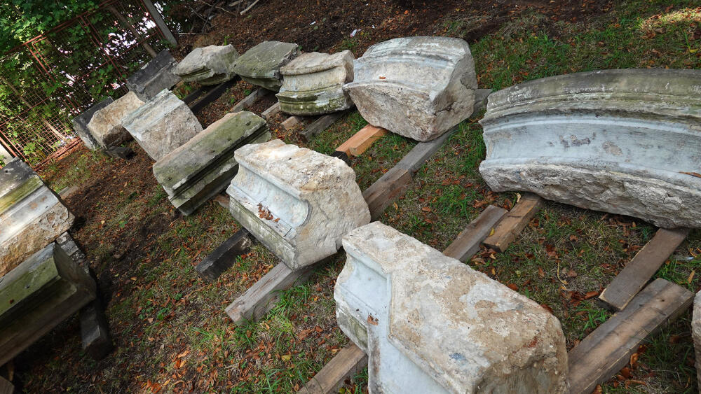 Objekt kapličky musel být do značné míry rozebrán. Kamenné bloky byly očíslovány a po doplnění zdiva budou vráceny přesně na původní místo.
