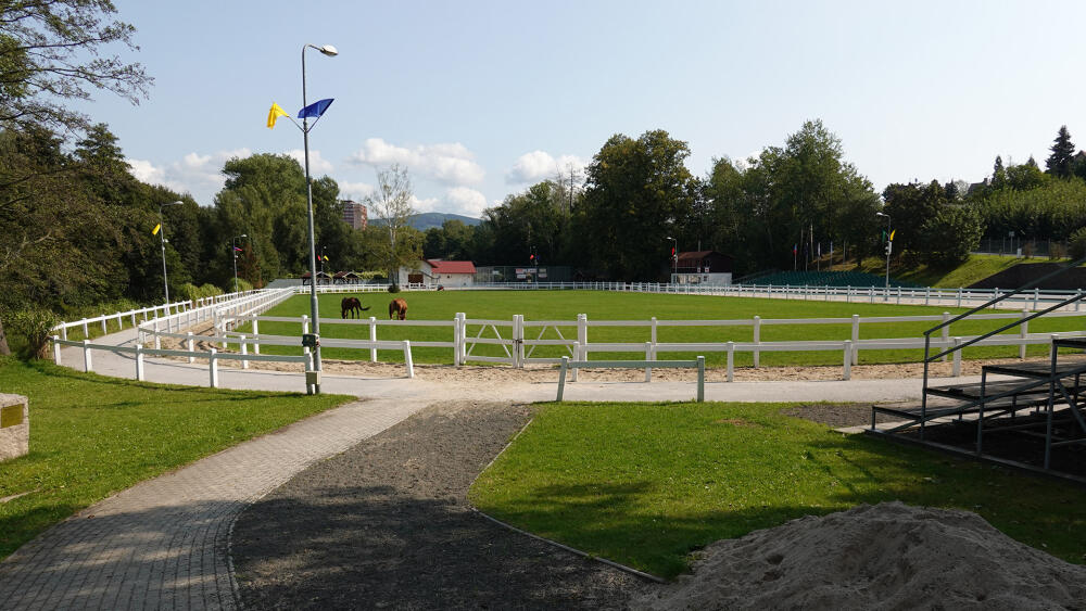 V této části jezdeckého areálu se konají velké závody, například Memoriál Heleny Krásové.
