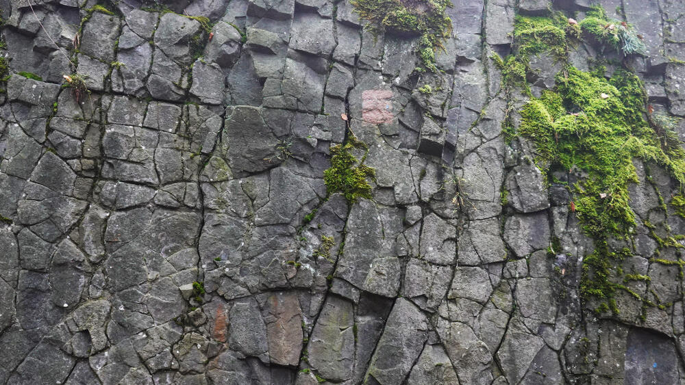 Detail struktury Čertovy zdi.