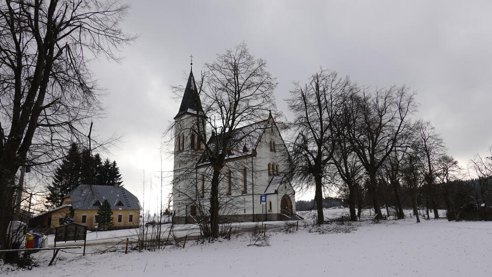 Kostel Božského Srdce Páně v Horním Maxově.