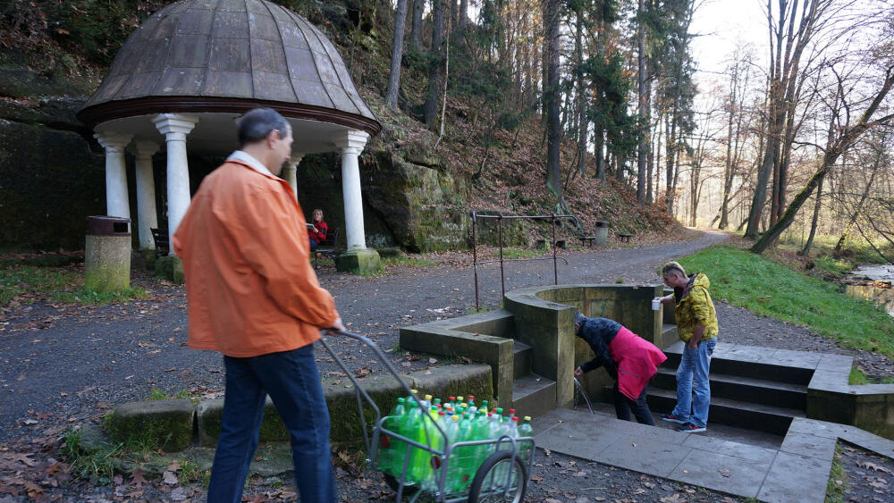 Zdislavina studánka (MAPA bod 7).