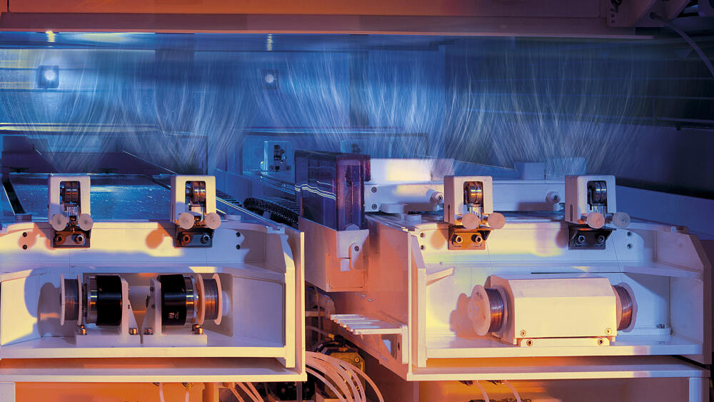 Elektrostatické zvlákňování technologií Nanospider. (Foto: archiv ELMARCO)