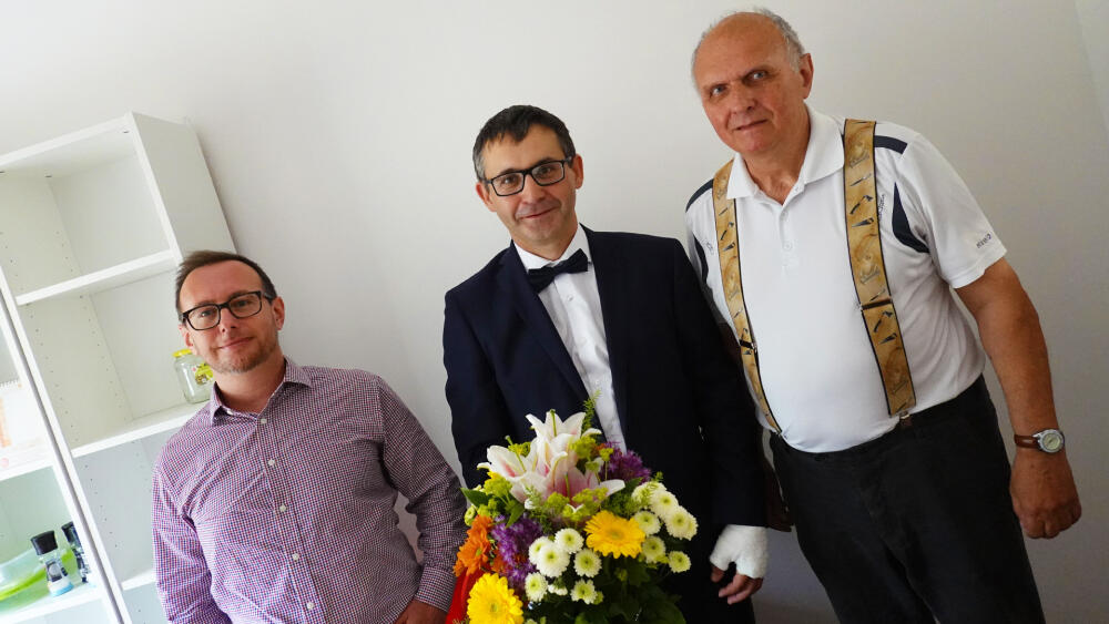 Honza Vokurka s Martinem Žabkou z Výzkumného ústavu rostlinné výroby (vlevo) a Milanem Houškou z Výzkumného ústavu potravinářského Praha (vpravo). Tito pánové stojí za zrodem některých úspěšných produktů firmy.