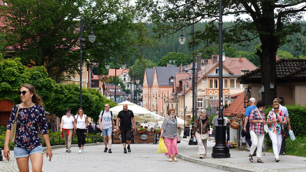 Lázně o turisty, jak se alespoň zdá, nemají nouzi.
