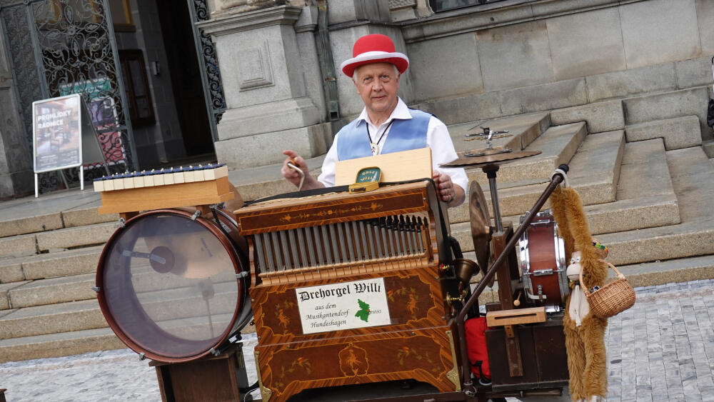 Některé flašinety jsou vlastně již spíše malé orchestriony.
