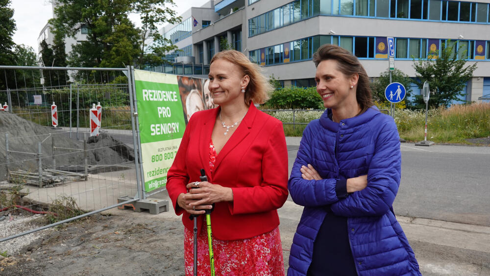 Jana Hadová (v červeném) a Anna Ježková.