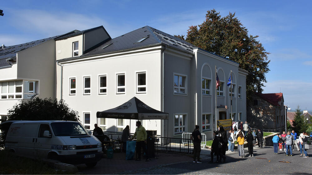 Škola prošla rozsáhlou rekonstrukcí v rámci programu budování center odborné výchovy, což je patrné na první pohled.