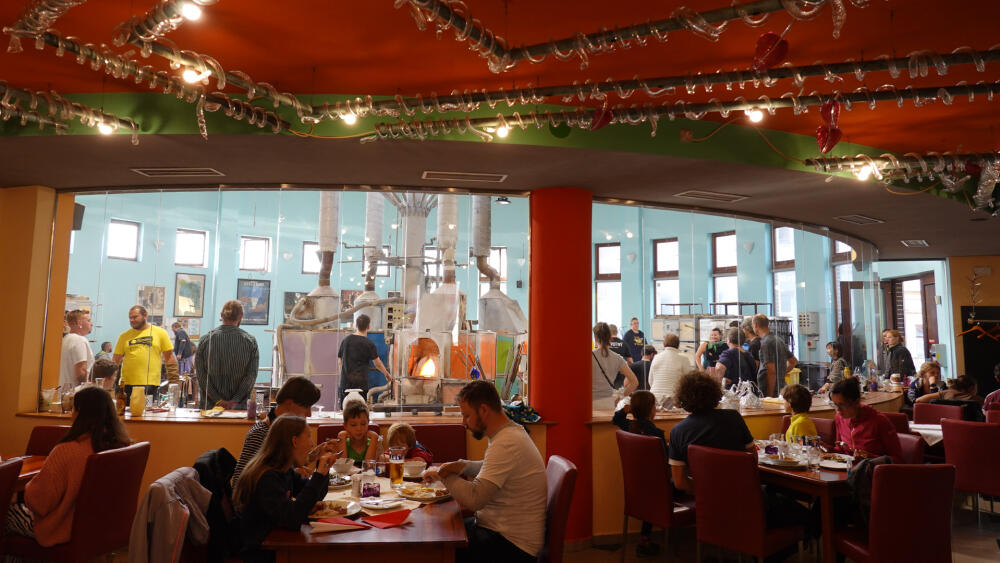 Interiér restaurace.