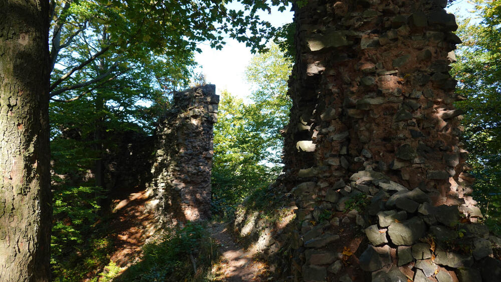 Interiér ruin.