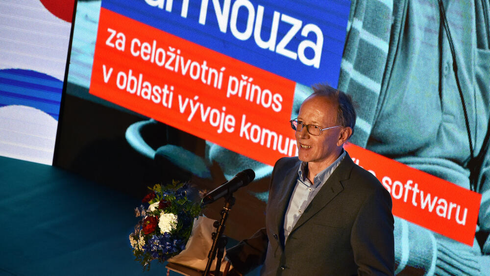 Jan Nouza získal Poctu hejtmana za celoživotní přínos v oblasti vývoje komunikačních technologií.