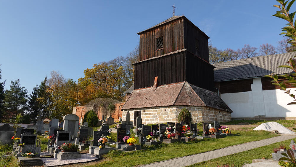 Mladějovská zvonice z roku 1793.