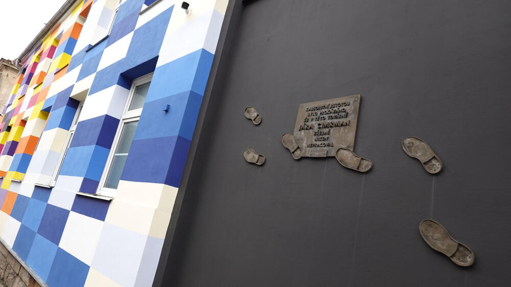 Jedna z opravdových kuriozit výletu po trase Liberce neobjeveného. Pamětní deska připomíná, že tiskárnu Geoprint Cimrman nikdy nenavštívil.