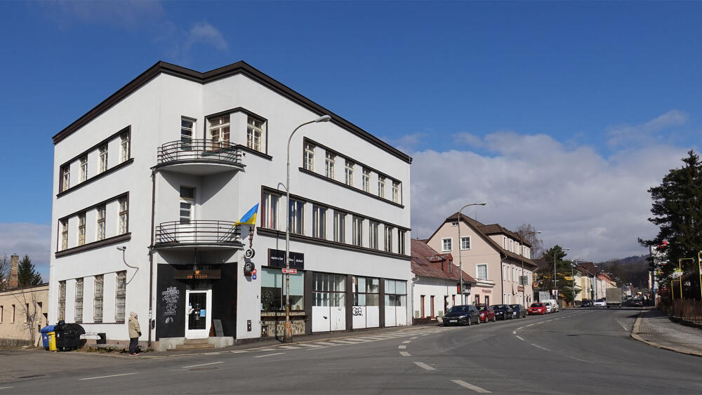 Designové studio SALANSKY & Co. sídlí v této architektonicky zajímavé budově.