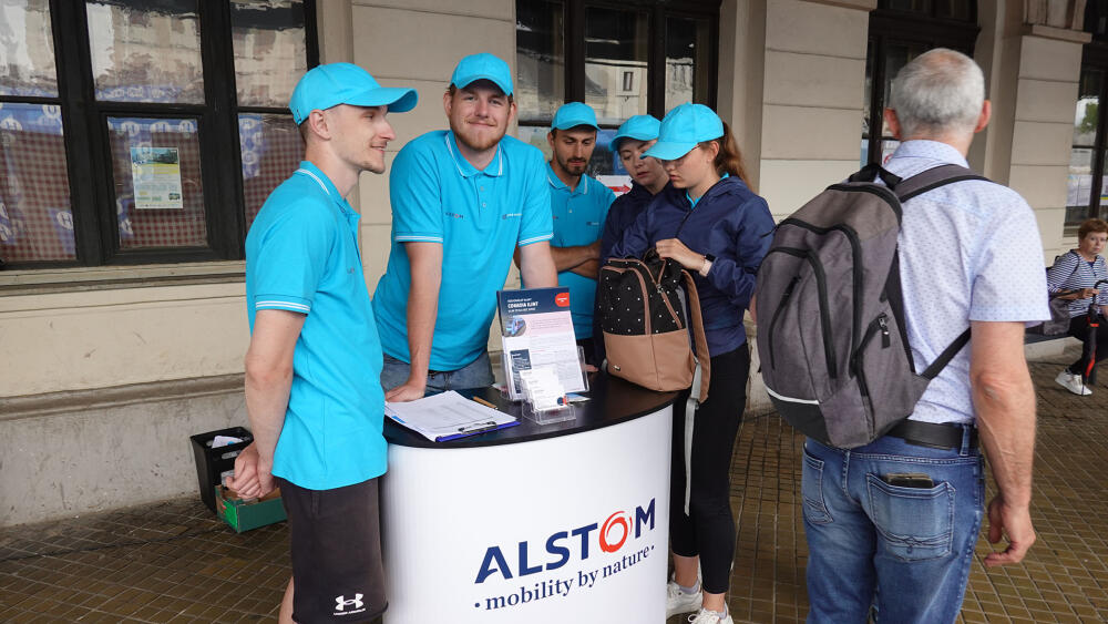 Výrobce nepodceňuje marketing. Zdrojů informací bylo k dispozici opravdu dost včetně možnosti zapsat se na demonstrační jízdu. Místenky budou možná jednou na sběratelských burzách vysoce ceněné.