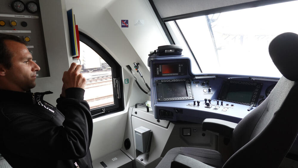 Největší zájem byl pochopitelně o "pilotní" kabinu.