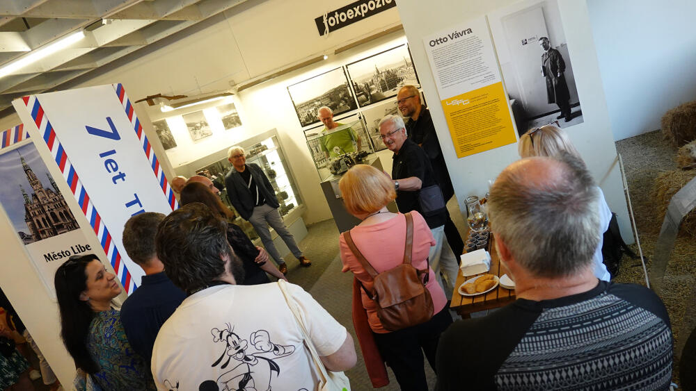 Výstavní prostor fotoexpozice je opravdu velmi skromný.