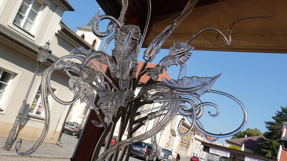 Pačinek ve veřejném prostoru. Hotel Aplaus, Litomyšl.