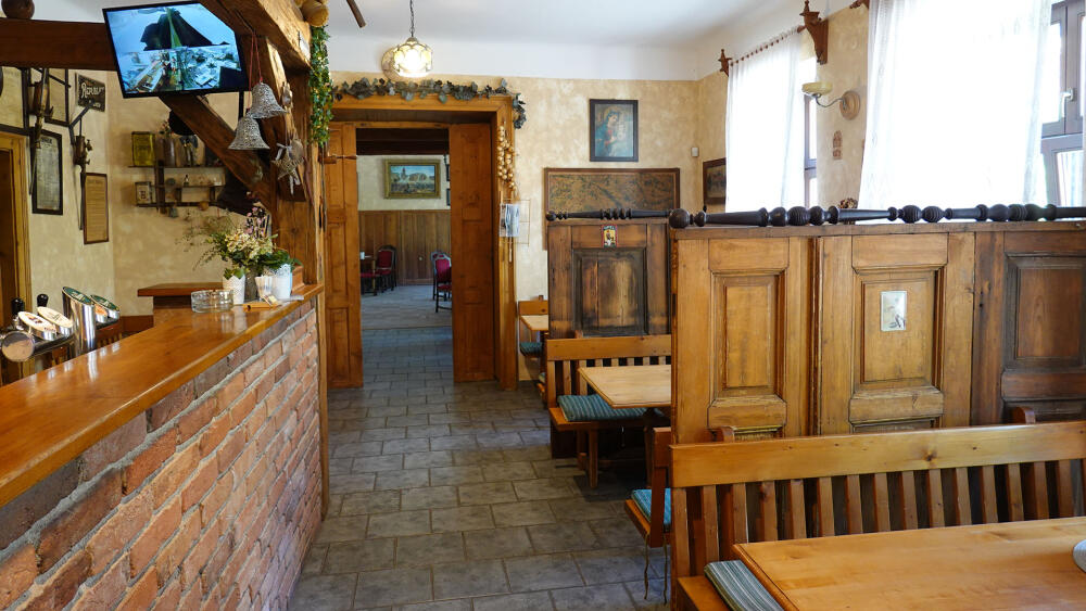 Interiér restaurace U Jindry.