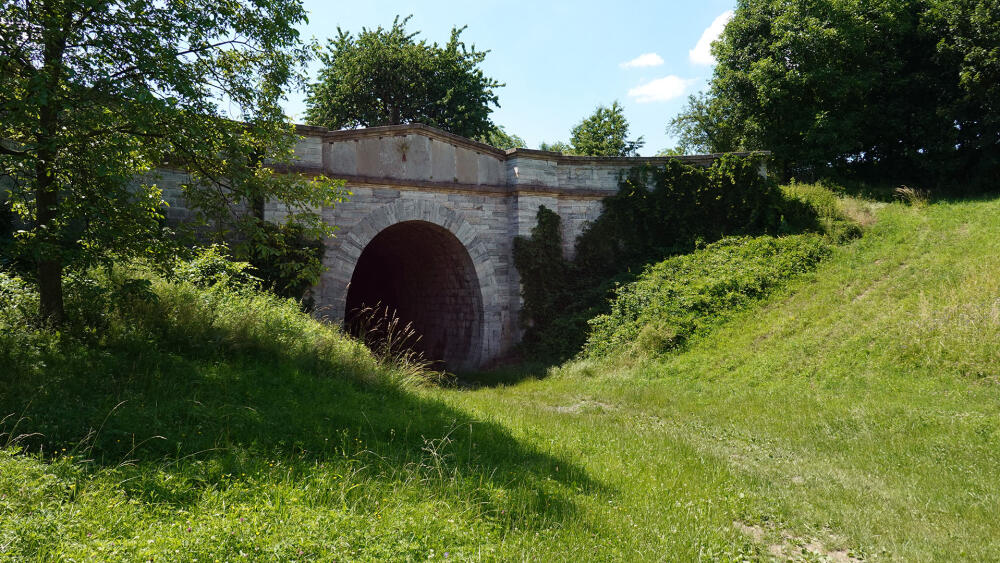 Východní portál tunelu.