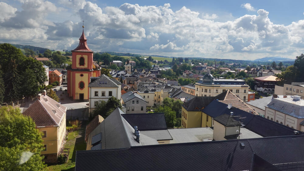 Centrum Jilemnice z věže.