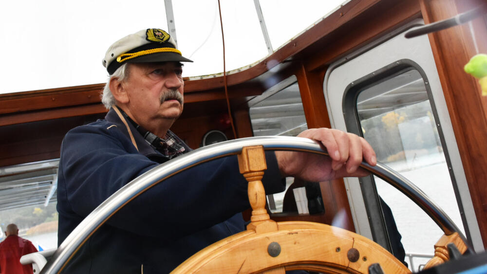 Kapitán František Hartig.