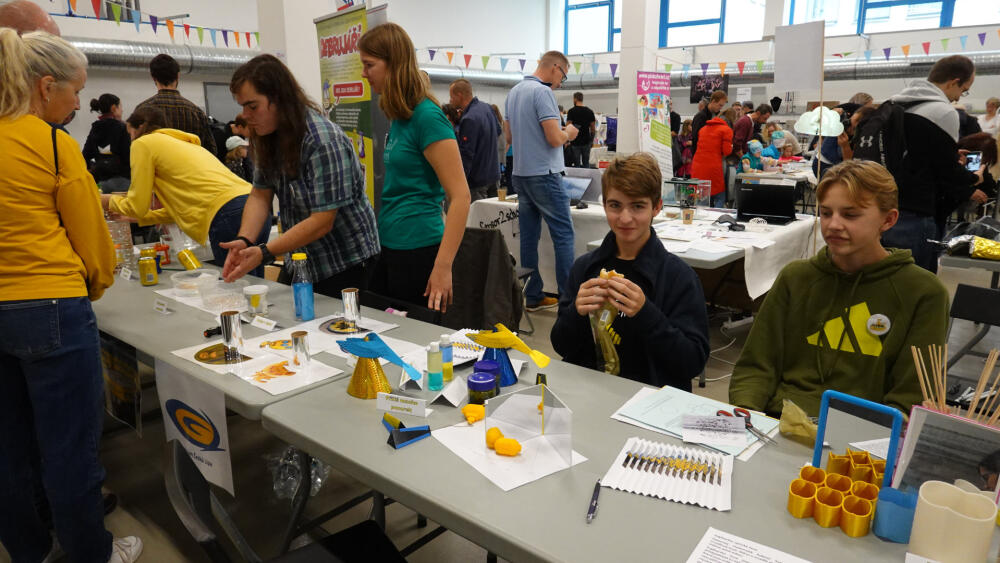 Přehlídky Maker Faire přitahují stále více zájemců, někteří z nich se možná na veletrh za pár let vrátí jako úspěšní makeři.