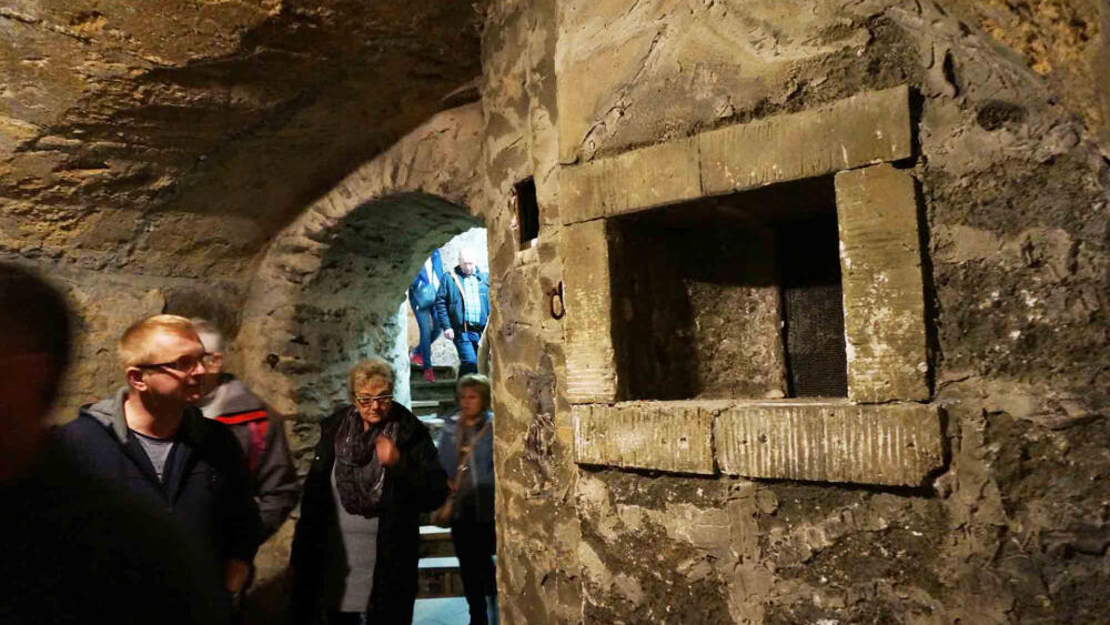 Objekt často využívají filmaři. Památkou na ně je třeba vylepšené historické podzemí.