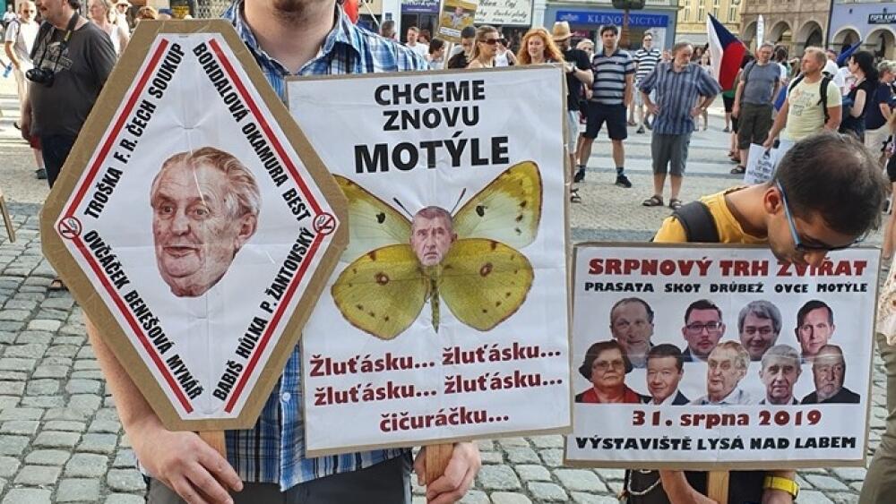 FB - Album Máme toho dost Milion chvilek pro demokracii