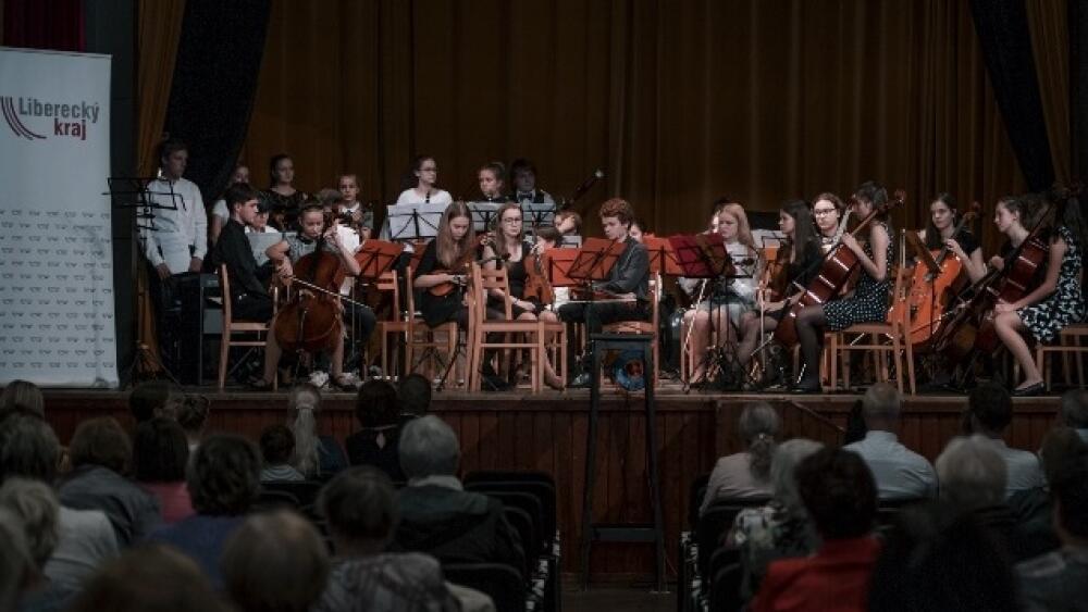 Foto orchestru ZUŠ: LK