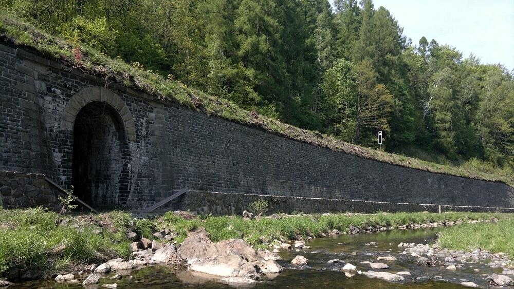 A takto to vypadá v místě neštěstí dnes. Foto z www.wikiwand.com