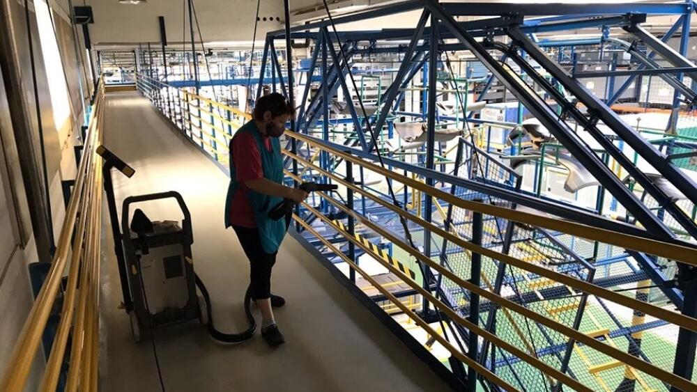 Výrobní prostory v Magně prošly důkladnou očistou. Foto: FM Magna Liberec