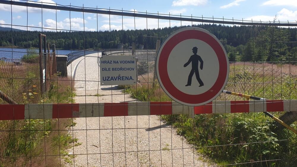 Vodní nádrž Bedřichov - Černá Nisa, červenec 2020