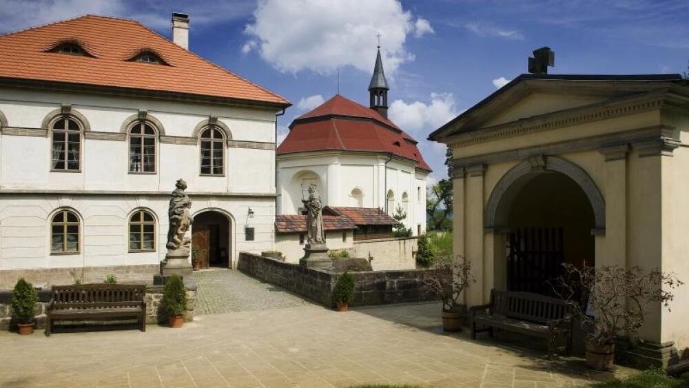 https://www.hrad-valdstejn.cz/