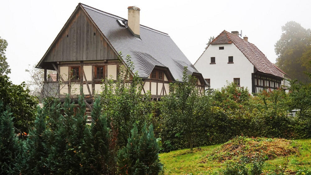 Uhelná je (zatím) pohledná ves na hranicích. Foto: Mad