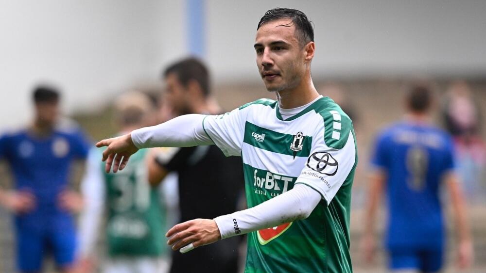 Twitter FK Jablonec: Po prvním dějství proti Motorletu vedeme 2:0 po gólech Coolse a Martince.